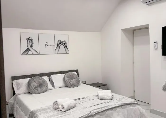 Liberato Home
